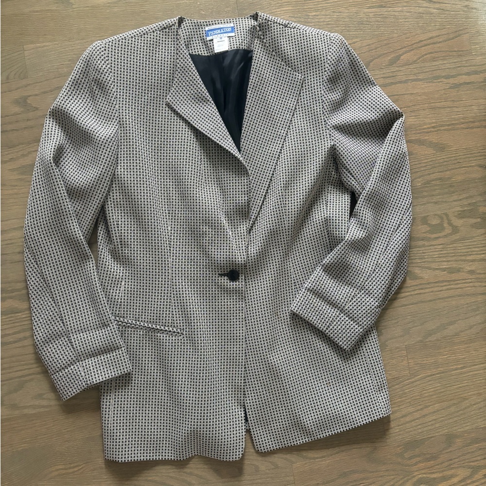 Vintage Pendleton Women's Black and White Pattern Blazer Women’s size 10